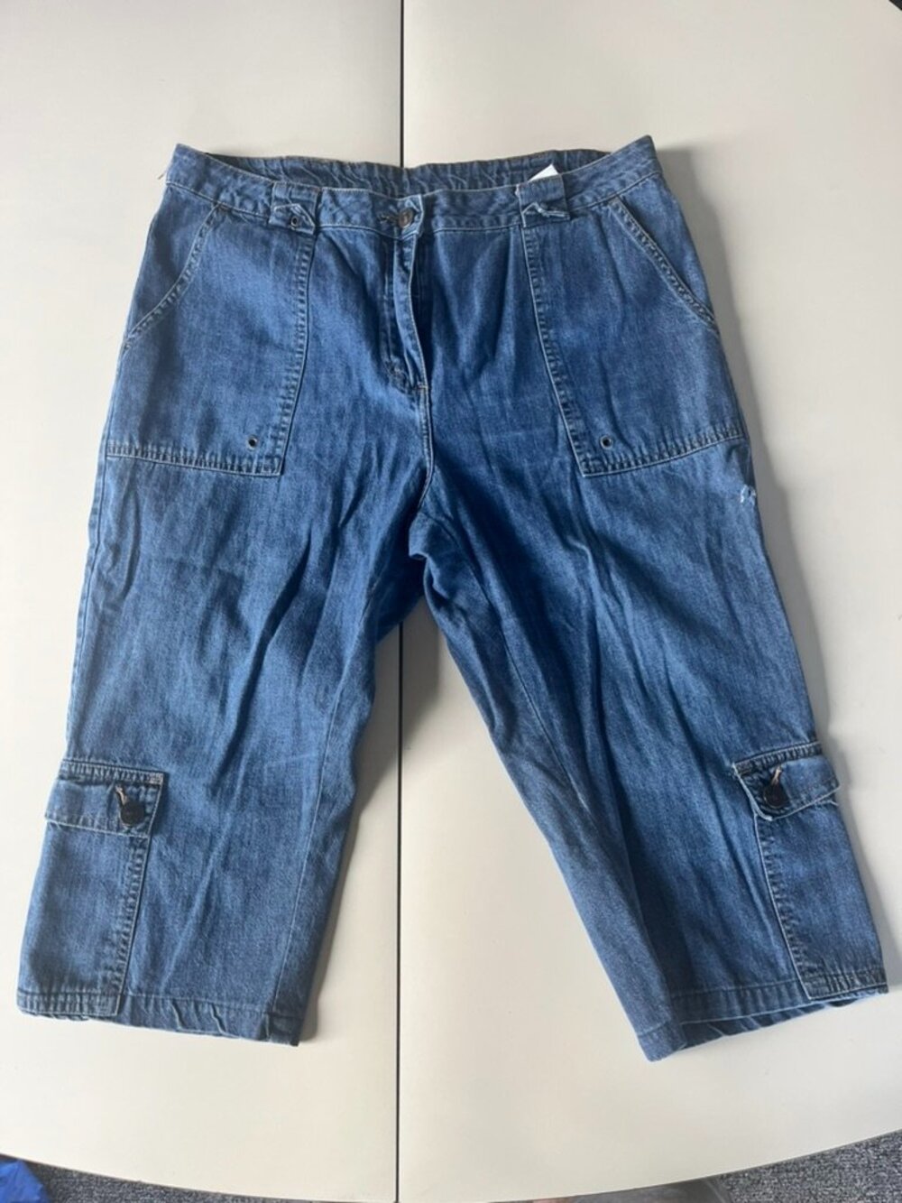 Cotton Ginny Vintage Y2K Capri Jeans!